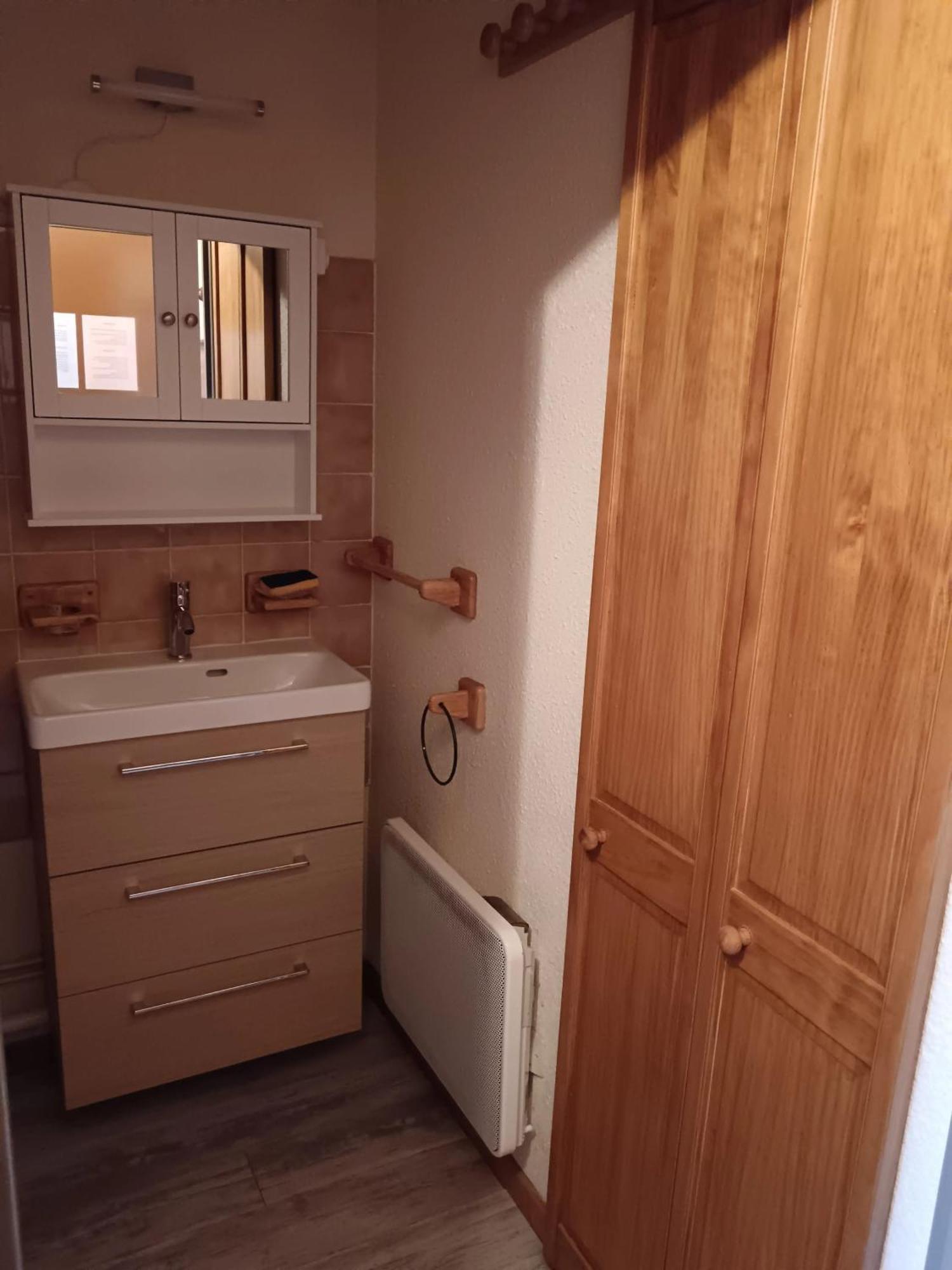 Appartement Confortable Avec Vue Sur La Montagne นอเทรอ-ดาม-เด-เบลล์คอมบ์ ภายนอก รูปภาพ